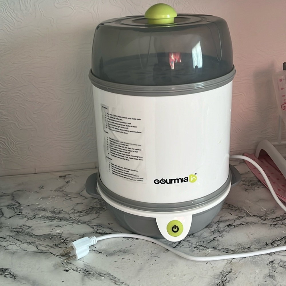 Baby bottle cleaner and sanitizer